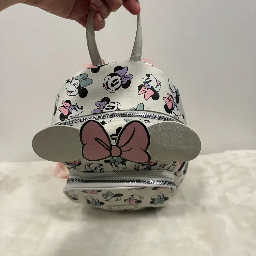 Minnie Mouse backpack purse! White and pink Mickey Mouse Disney land bag NWT!